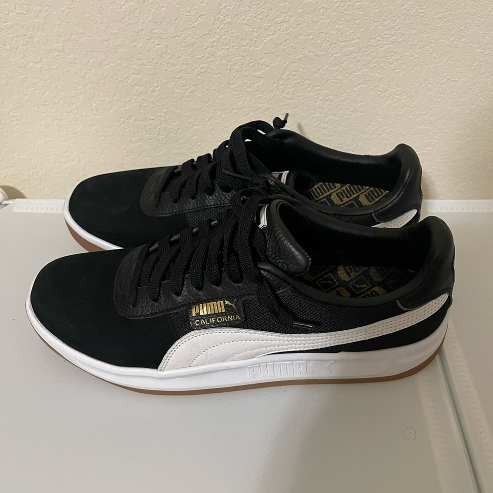 Puma California shoe 👟. Just bought 2 week before. Only tried once.
